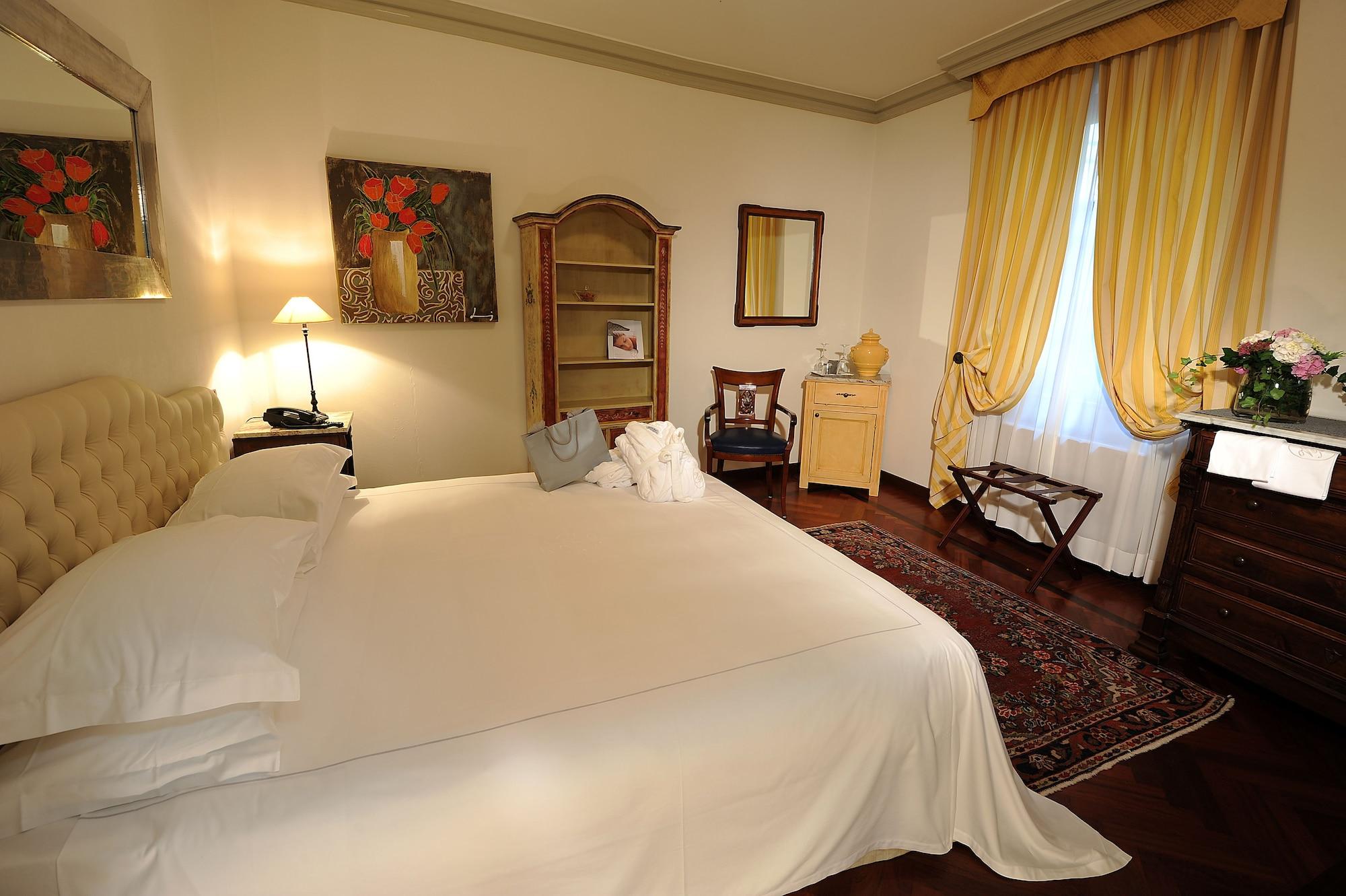 Hotel Villa Beccaris Monforte dʼAlba Esterno foto
