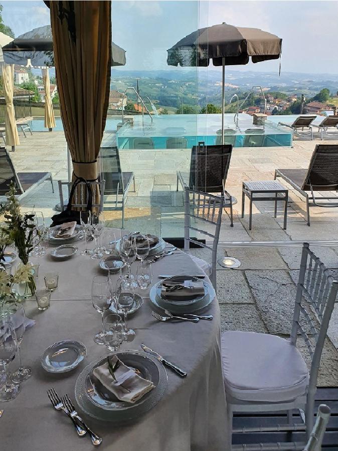 Hotel Villa Beccaris Monforte dʼAlba Esterno foto