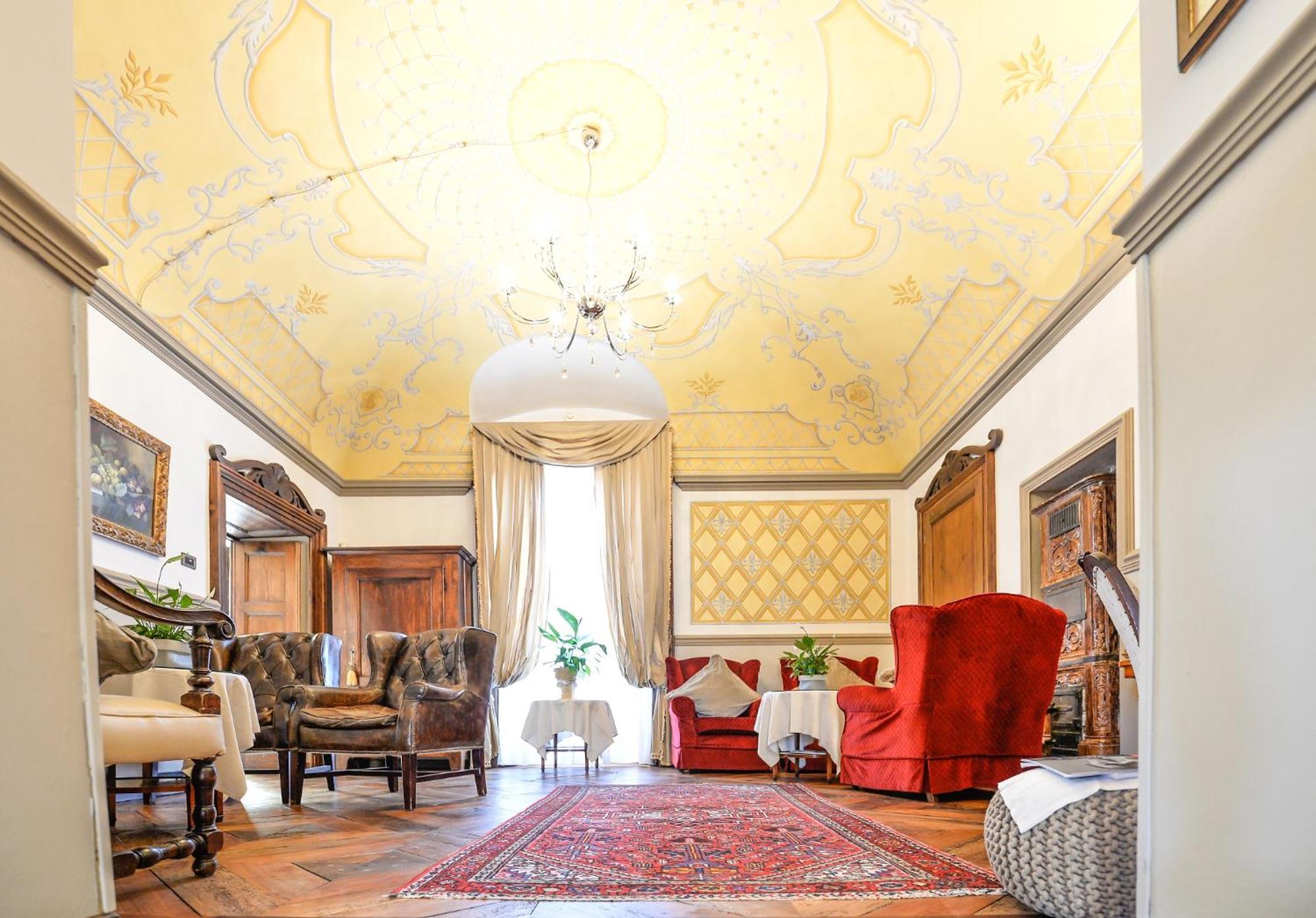 Hotel Villa Beccaris Monforte dʼAlba Esterno foto